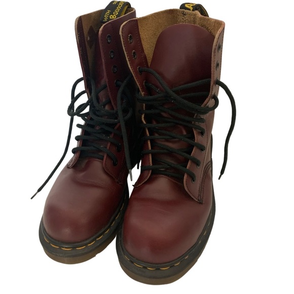 Dr martens lace up boots made in England 10 eye - Picture 2 of 11